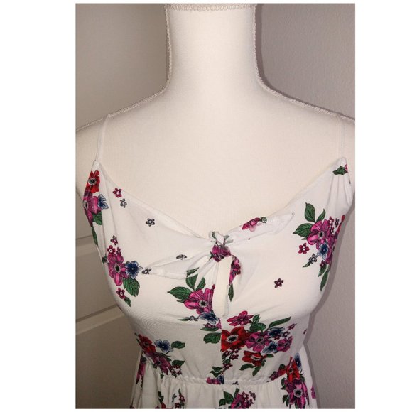 H&M DIVIDED White Floral Front Tie Detail V-Neck Sundress - Size 6 - Picture 7 of 13